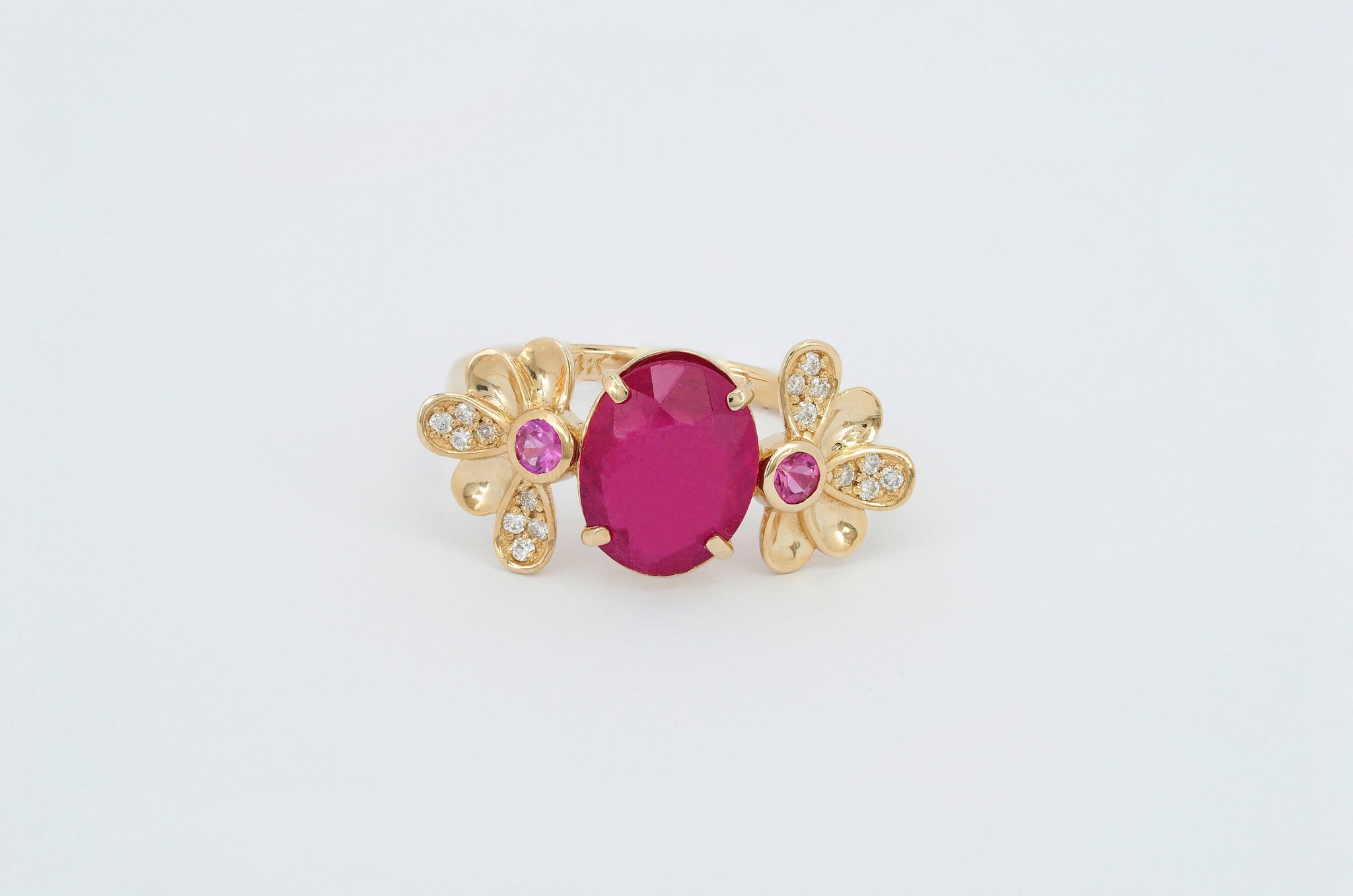 75% Ladies Ruby Stone 18kt Rose Ring, 5.00gms at Rs 58000 in Mumbai | ID:  25900188588
